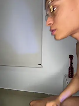 Bigdariza: διαδικτυακό σόου στην κάμερα