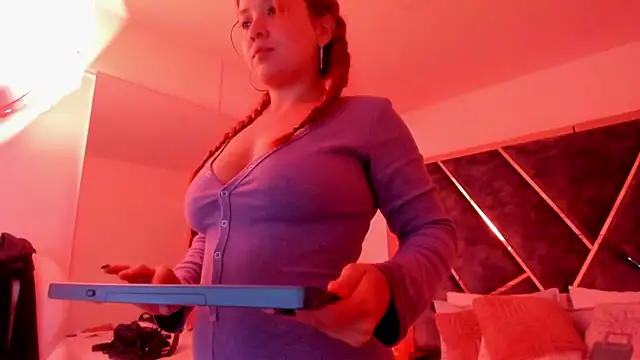 Chloe_Connor Live XXX Chat