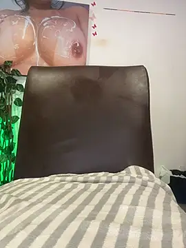 Chat +18 de SQUIRTINGQUEEN11 ao vivo