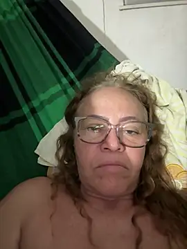 Granny6boys élő XXX-chatje