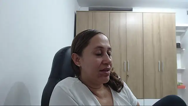 Czat XXX na żywo – RoxanaLove9