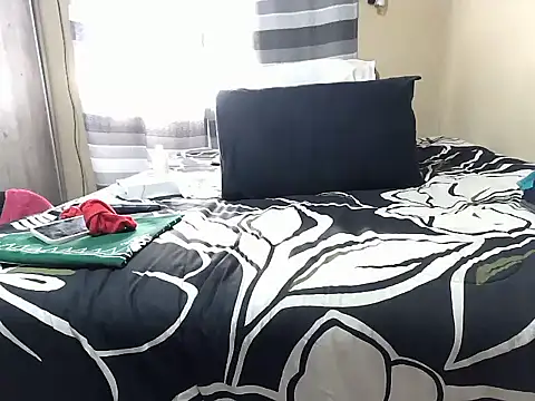 CreamBum1xx Show Webcam