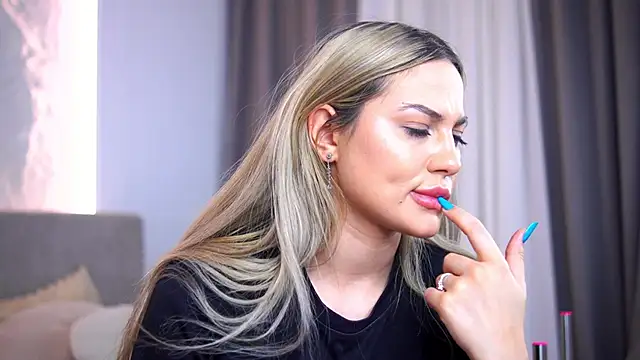 Chat XXX en directo de Chloe_GraceeX