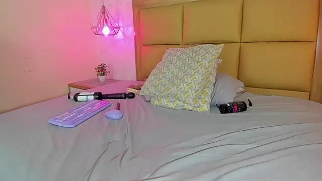 KEIMIRICCI Adlı Modelin Canlı XXX Sohbeti