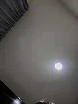 Онлайн чат XXX lunablossom_