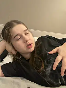 HornyGirlH 现场XXX聊天