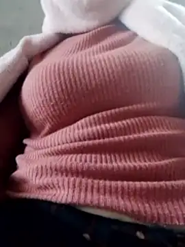 TRIEUTRIEU20 在線直播表演