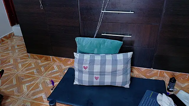 Chat XXX en directo de JenaCooper_