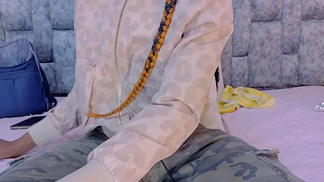 samirths_boy_'s Live XXX Chat