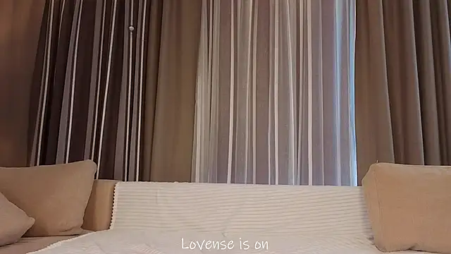 Онлайн чат XXX LurleneRamo