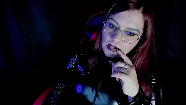 Moon_Dark520 Adlı Modelin Canlı XXX Sohbeti