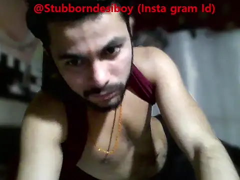 Stubborndesiboy: διαδικτυακό σόου στην κάμερα