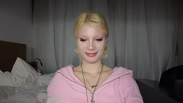 qualitybab's Live XXX Chat