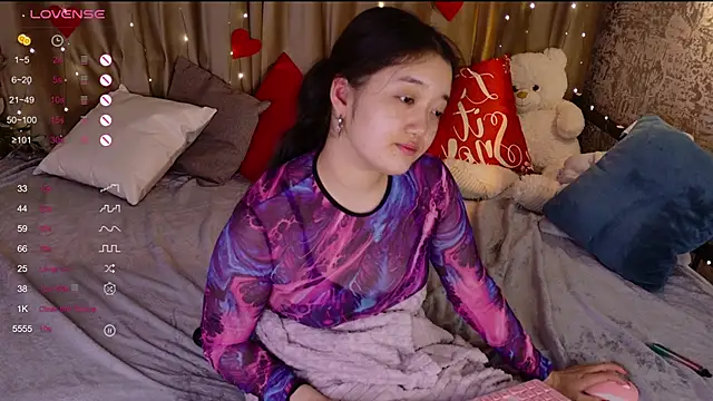 FreyaRaya Chat XXX live