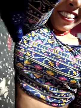 Monika_thakurr 网络视讯表演