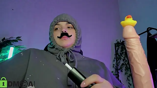 Mia_R0ss élő XXX-chatje