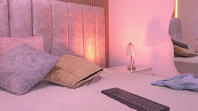 violeta_aroca's Live XXX Chat