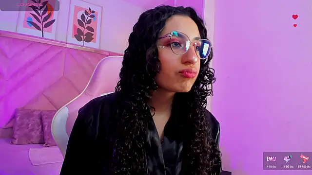 Chatroom XXX en direct de DemiJones_