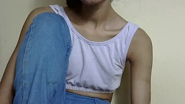 Anu_tiny Chat XXX live