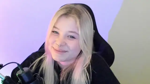 XXX chat uživo modela Lulu_Di