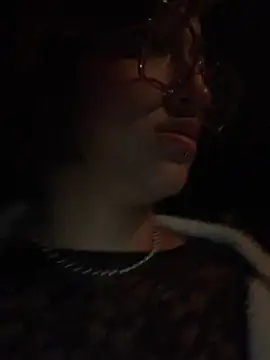 Chatroom XXX en direct de LilithMonette