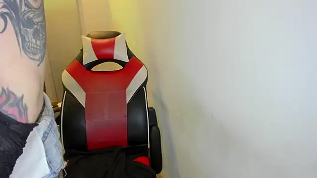 Chatroom XXX en direct de Scarbadgirl_