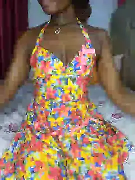 NicRaisaan Webbikameraesitys