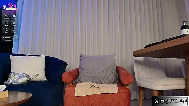 JeycobxBraand Adlı Modelin Canlı XXX Sohbeti