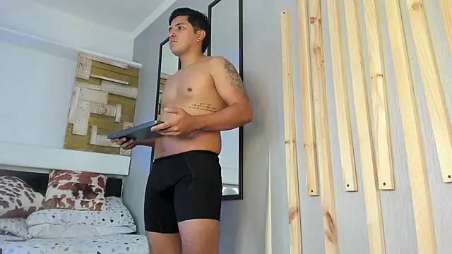 ThomasMontero – Naživo XXX chat