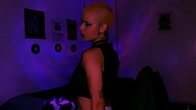 alex_one888n Live XXX chat