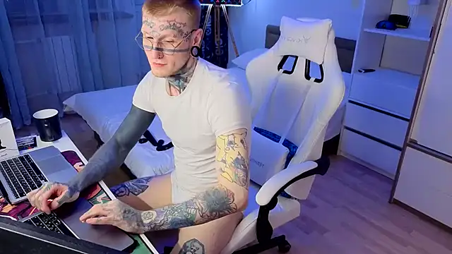 c10h15on1 Live XXX-Chat