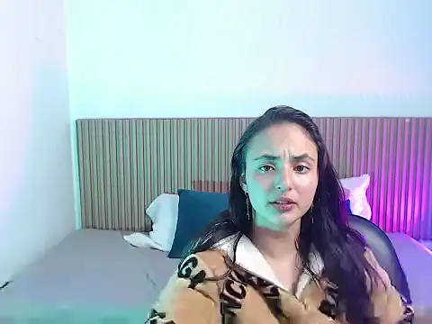 aura_bella_: онлайн-секс-чат