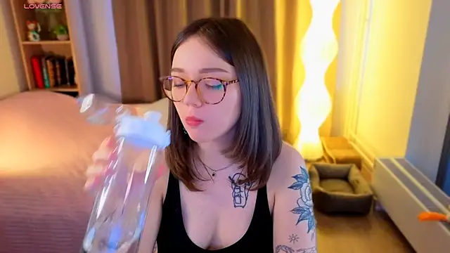 Sembang XXX Secara Langsung MilenaSaint