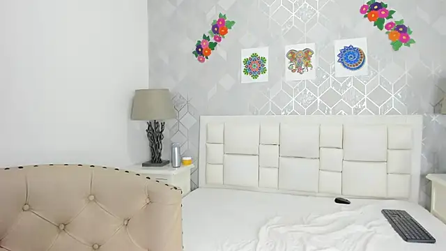 Chat XXX Live naia_cox