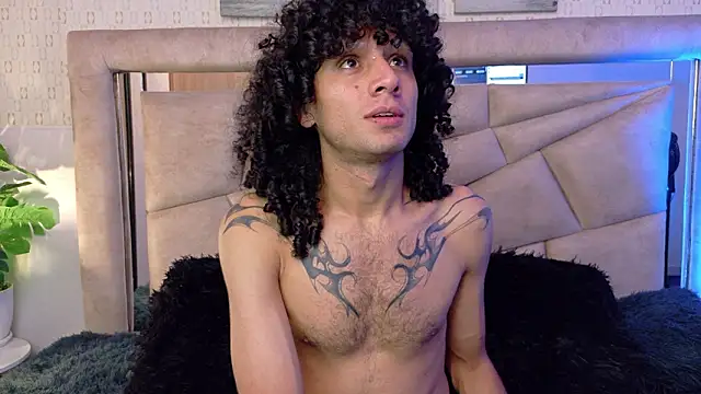 Pokazy przed kamerką – 4L3JX