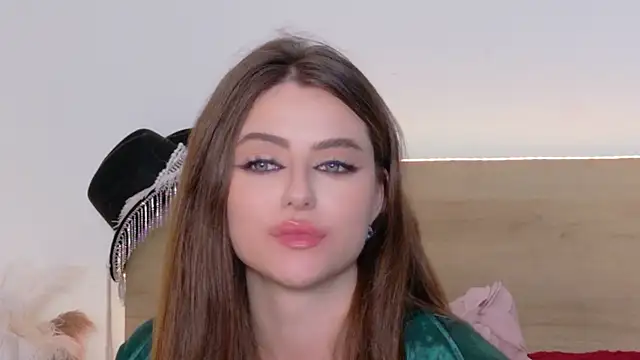 Chat +18 de Sienna_Voss ao vivo