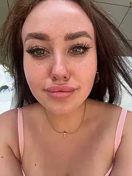 KiraSunshineのライブXXXチャット