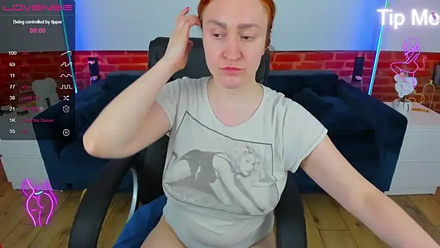 Kamilla_Hot: онлайн-секс-чат