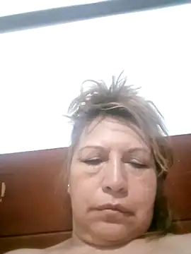 Kazsandraa Adlı Modelin Canlı XXX Sohbeti