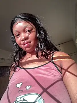 Queen_Tee23 Webcam Show