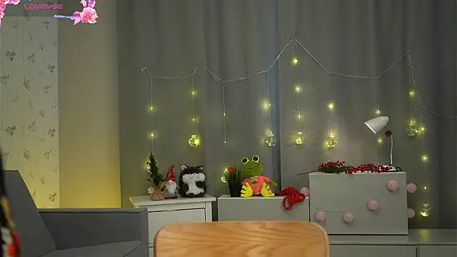 EthalGold Adlı Modelin Canlı XXX Sohbeti