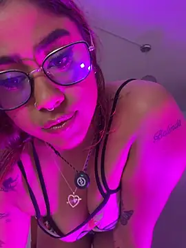 Chatroom XXX en direct de _Devika