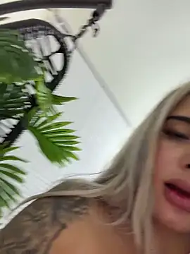 YouCandiSumisa Adlı Modelin Canlı XXX Sohbeti