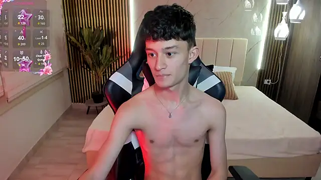 Patrick_Howland_ Live XXX-Chat