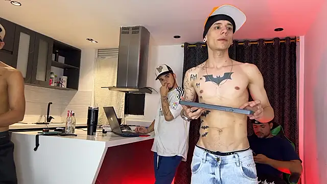 TheBatMansion: απευθείας συνομιλία ΧΧΧ