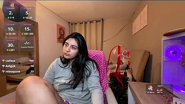 cloe_small Live XXX Chat