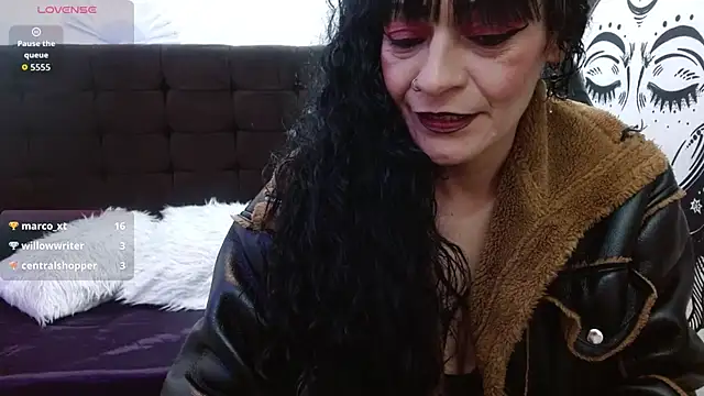 Chat +18 de AlexandraJones_ ao vivo