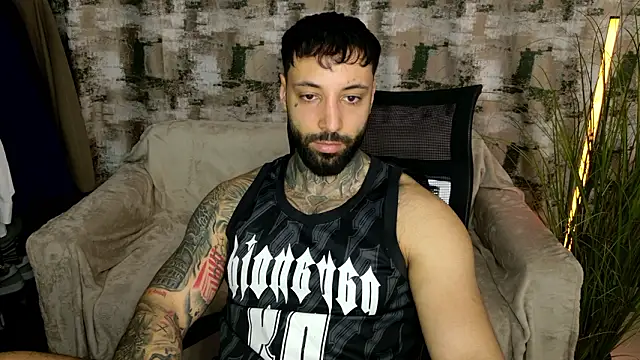 MasculineGuy99 Webcam Show