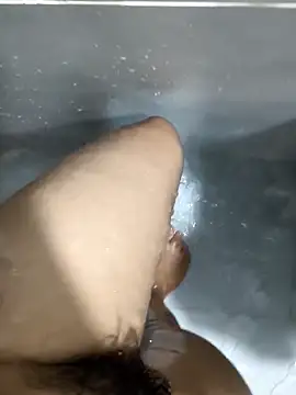 Chat XXX en directo de Miky_Lyn