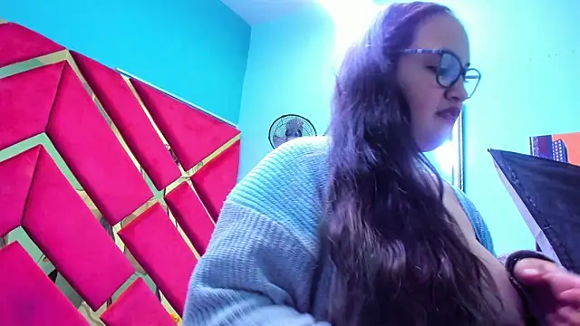 MiaRouss69's Live XXX Chat